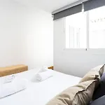 Penthouse In St Montano, Historic Centre, Wifi.