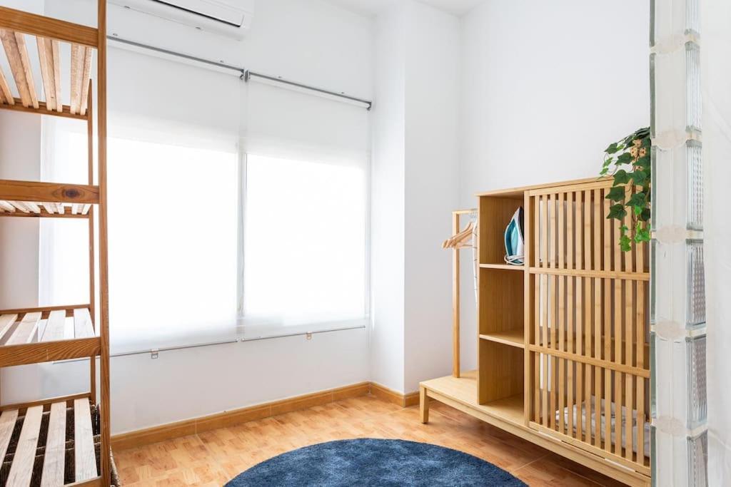 Penthouse In St Montano, Historic Centre, Wifi.